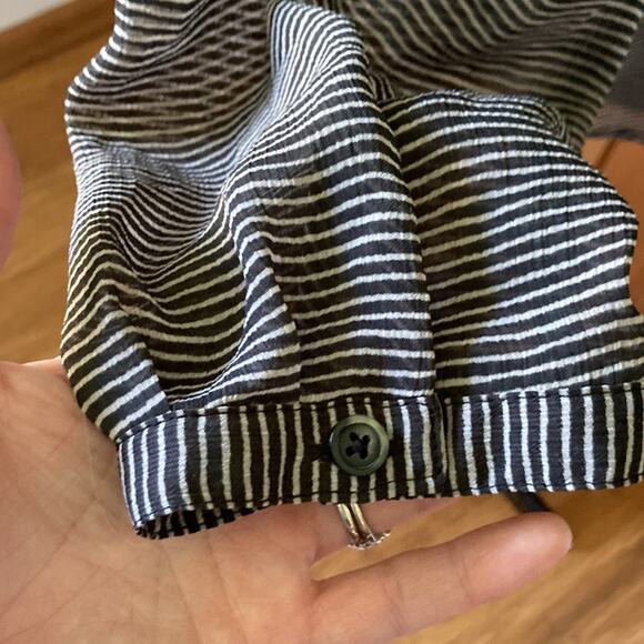 Coldwater Creek Chiffon Buttondown Blouse, Size L - Picture 6 of 10